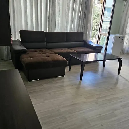 Acrux 12 Apartment *